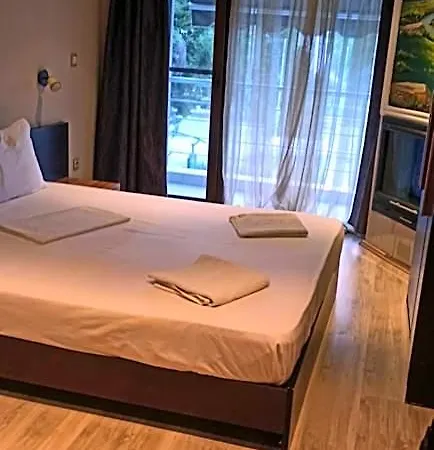 Agathoupoli 3* Korinós